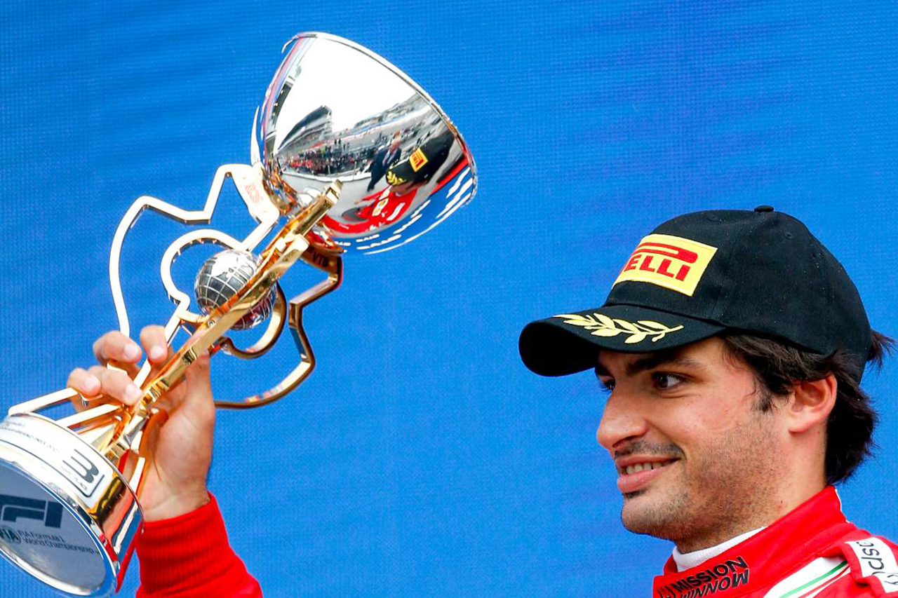 レッドブルF1首脳 「カルロス・サインツはタイトルを争う実力の持ち主」