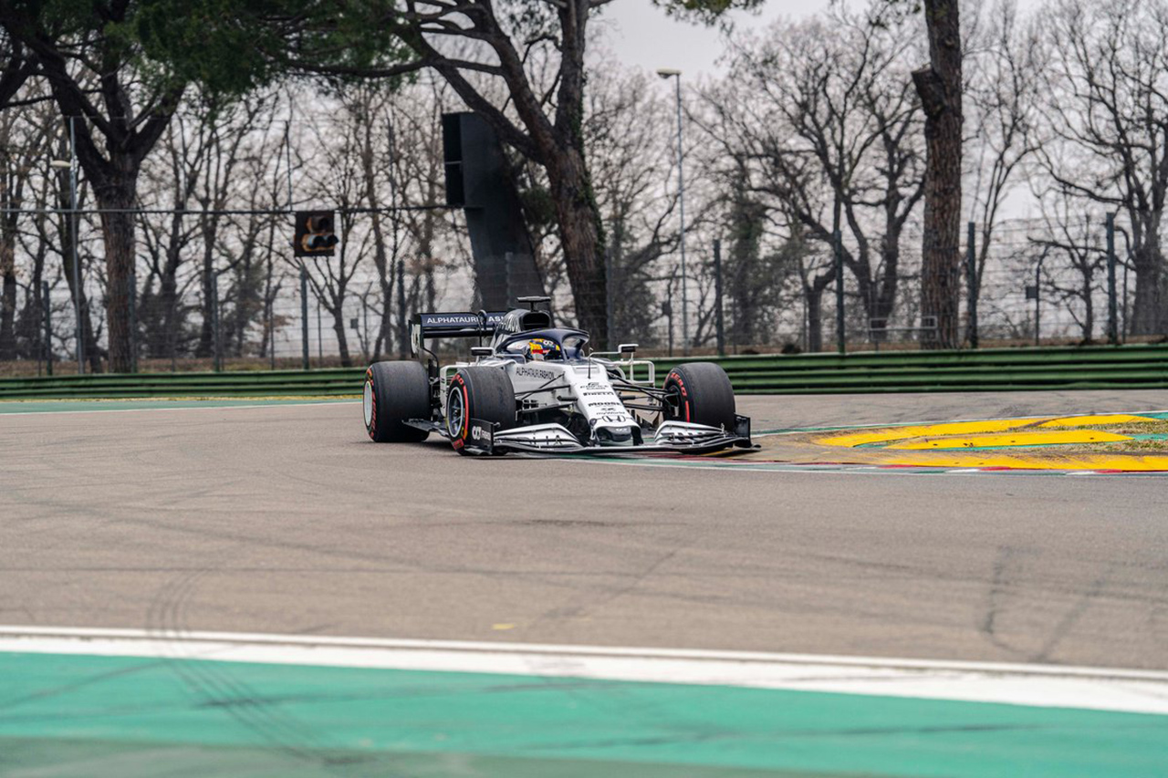 【動画】 角田裕毅、アルファタウリF1 『AT01』で2022年初走り