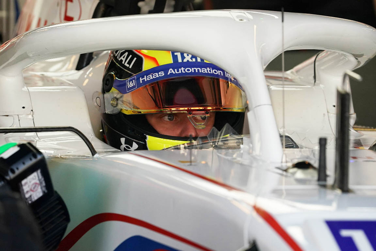 ミック・シューマッハ 「ハースF1にVF-22のシミュレーターはない」