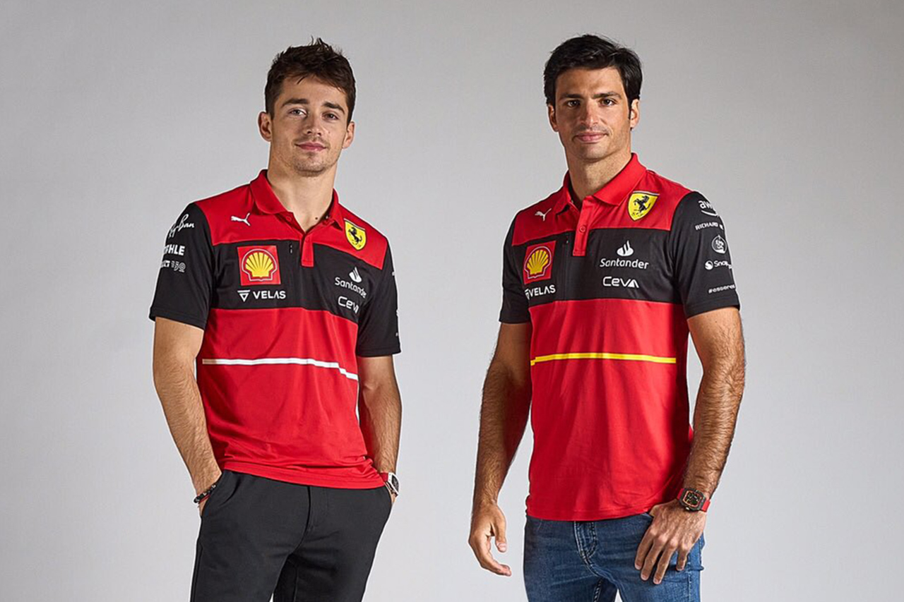 フェラーリF1、ブラックが特徴の2022年版チームウェアを披露