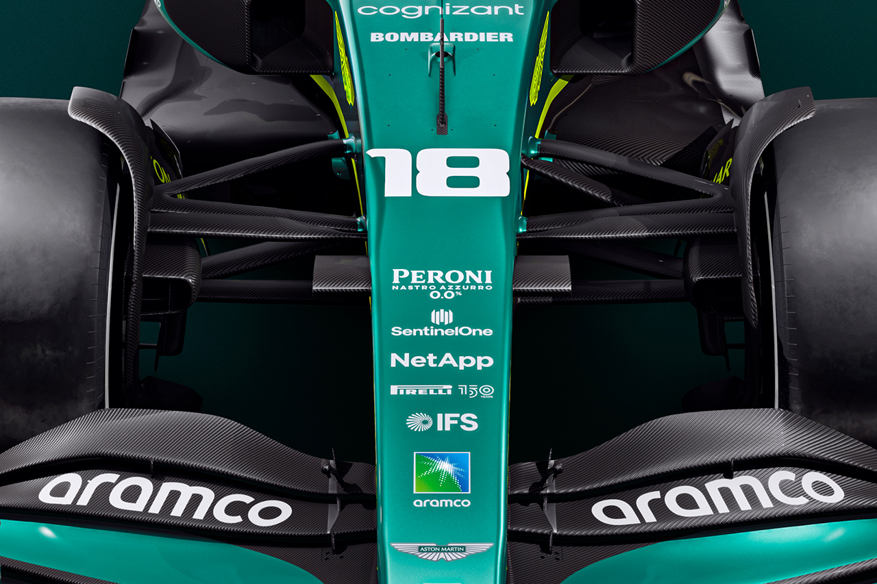 アストンマーティンF1、AMR22のローンチ画像で重大なミス？！