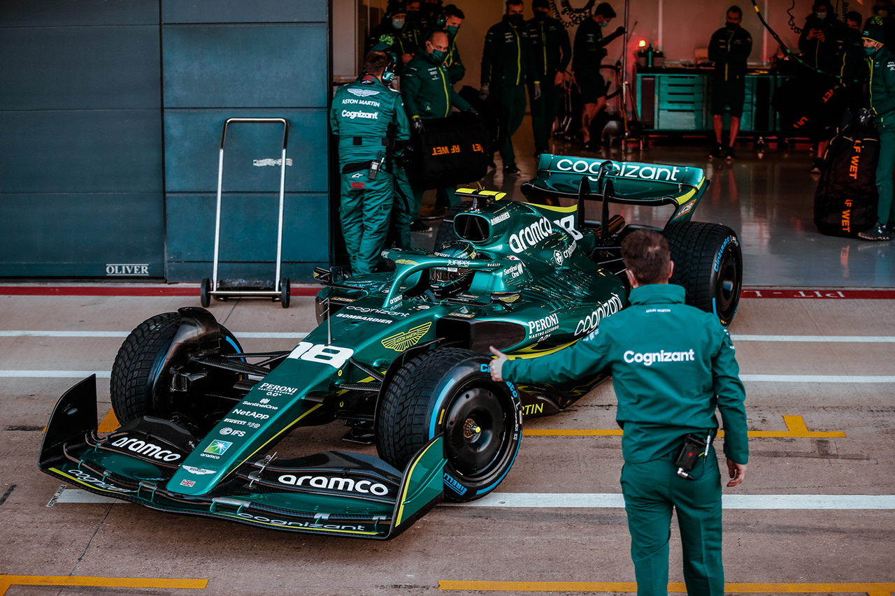 【動画】 アストンマーティンF1、2022年F1マシン『AMR22』をシェイクダウン