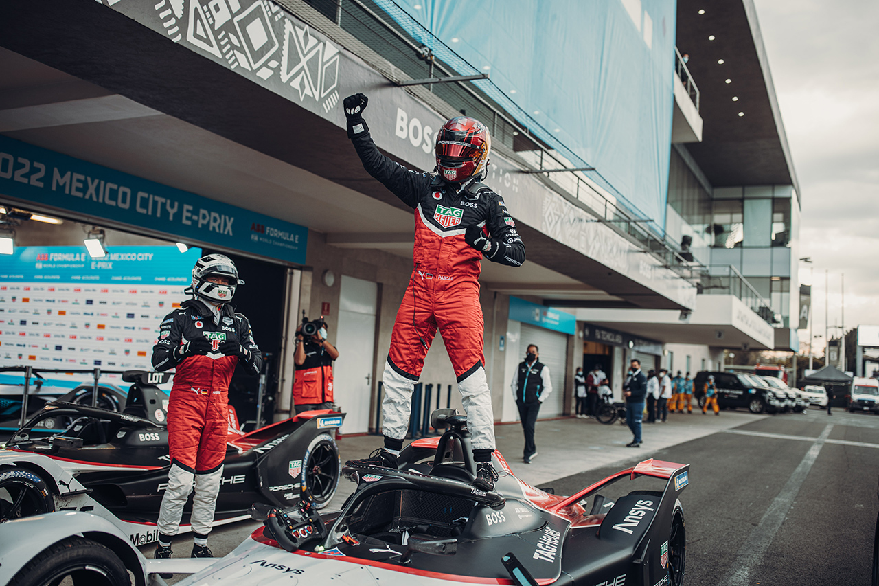ポルシェ、フォーミュラE初勝利を1-2フィニッシュで飾る