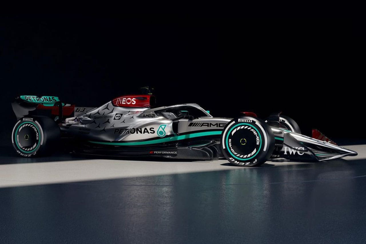 メルセデスF1、2022年F1マシン『W13』をお披露目…シルバーアロー復活