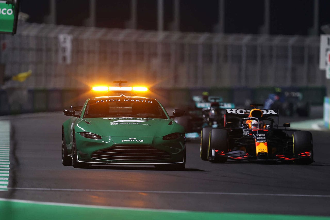 F1:セーティカー出動後のリスタート方法を大幅に変更 / 2022年競技規則