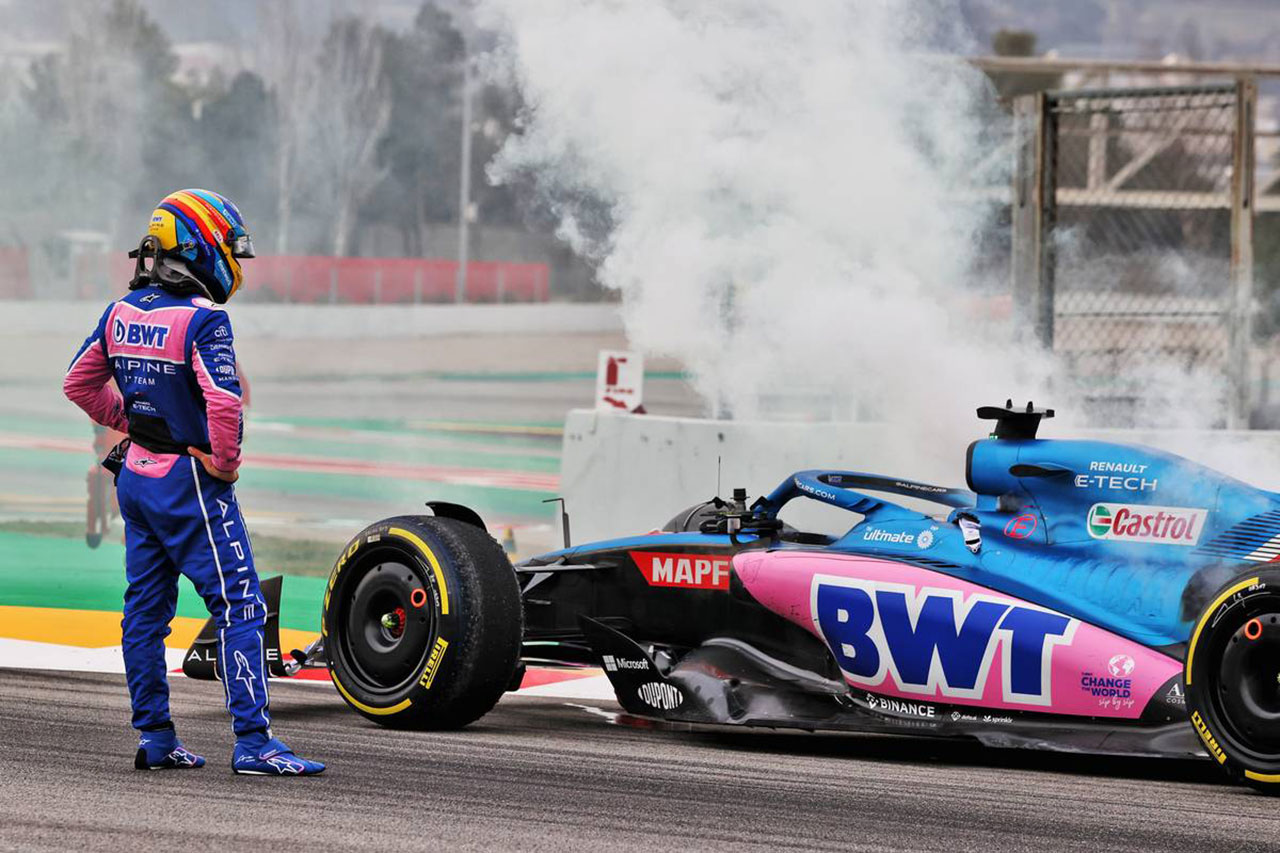 【F1動画】 F1バルセロナテスト 3日目 ハイライト…5度の赤旗中断