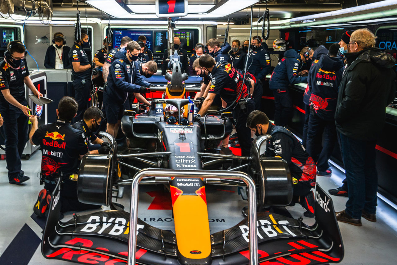 レッドブルF1、RB18で“オーバーウエイト”問題に直面
