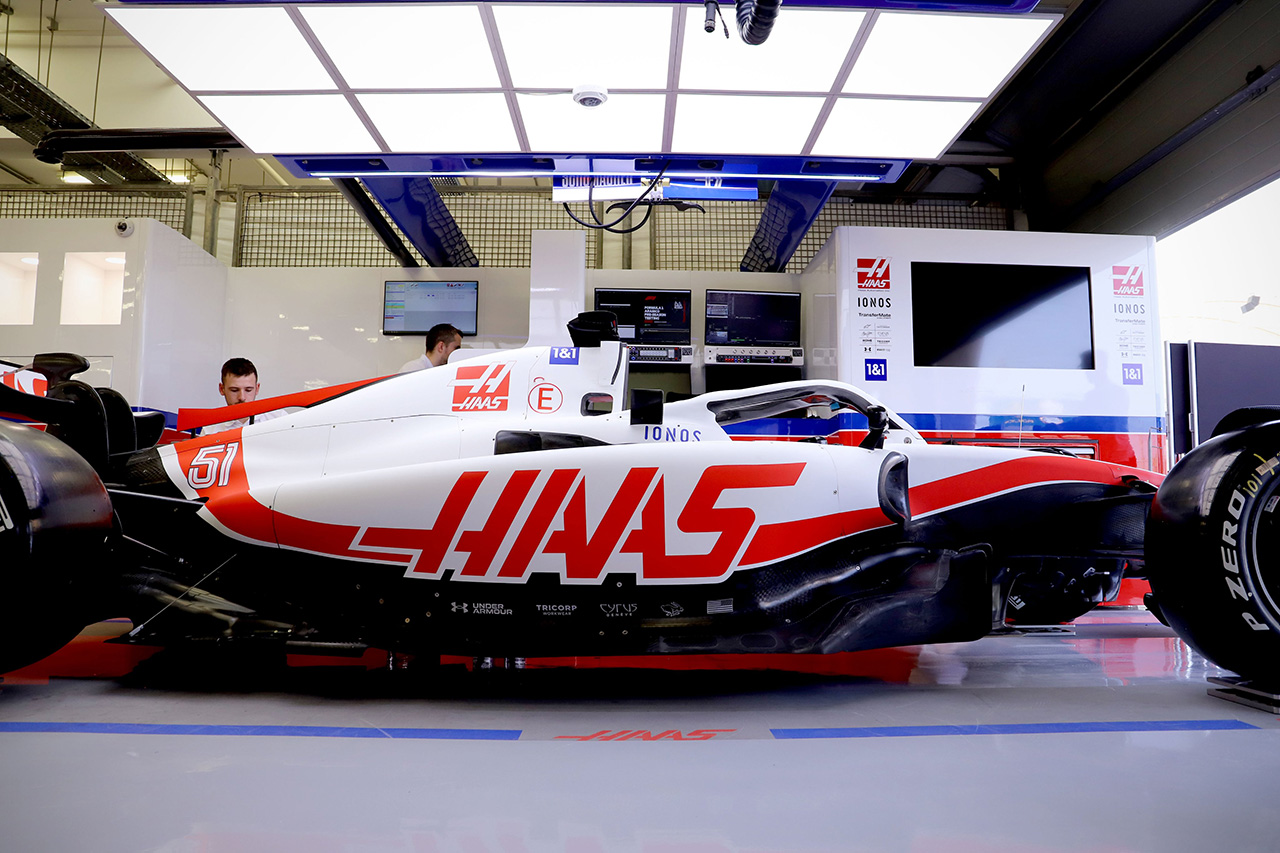【画像】 ハースF1チーム、VF-22の新カラーリングを披露
