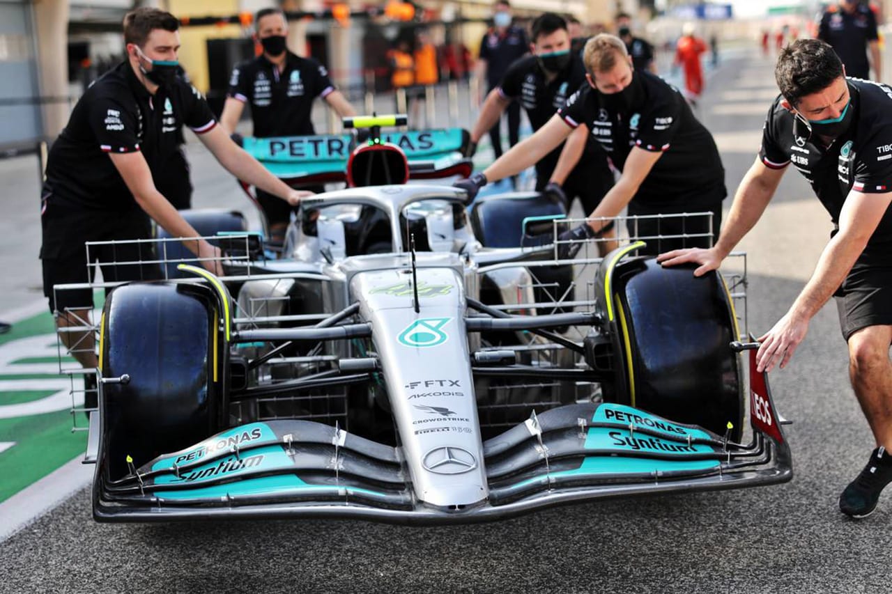 レッドブルF1、サイドポッドのないW13は「レギュレーションの精神に反する」