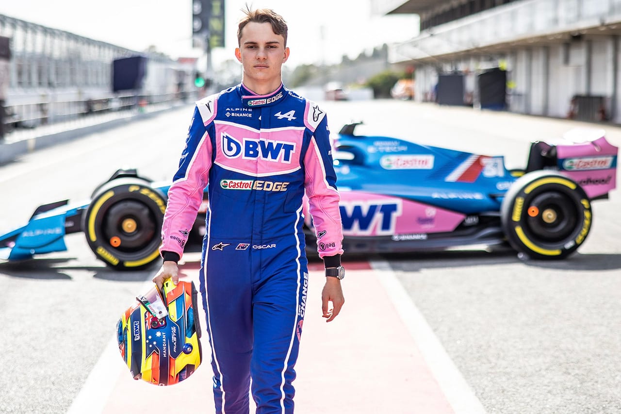 オスカー・ピアストリ、マクラーレンのリザーブドライバーも兼任