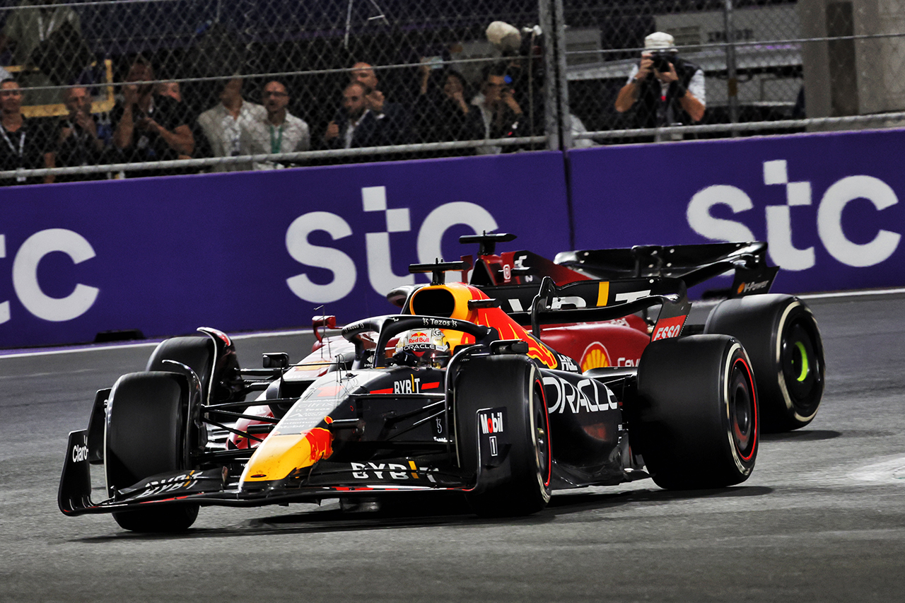 レッドブルF1分析：フェルスタッペンの反撃を可能にした“タイヤの熱入れ”