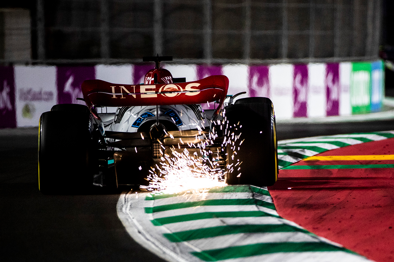 メルセデスF1、エンジンの問題はレッドブルへの人材流失が原因?