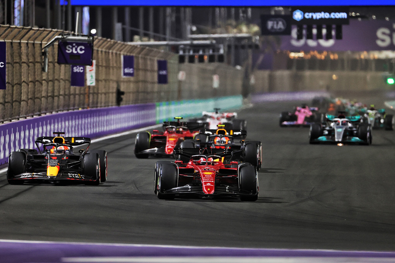 F1:マックス・フェルスタッペンのリスタート戦略を封印