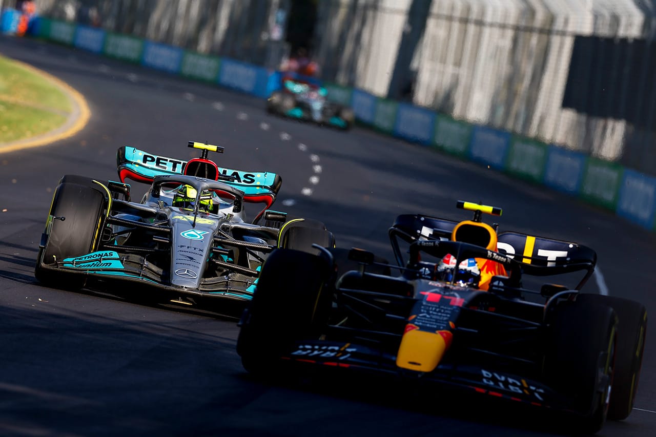 メルセデスF1代表 「まだフェラーリとレッドブルに挑戦するペースはない」
