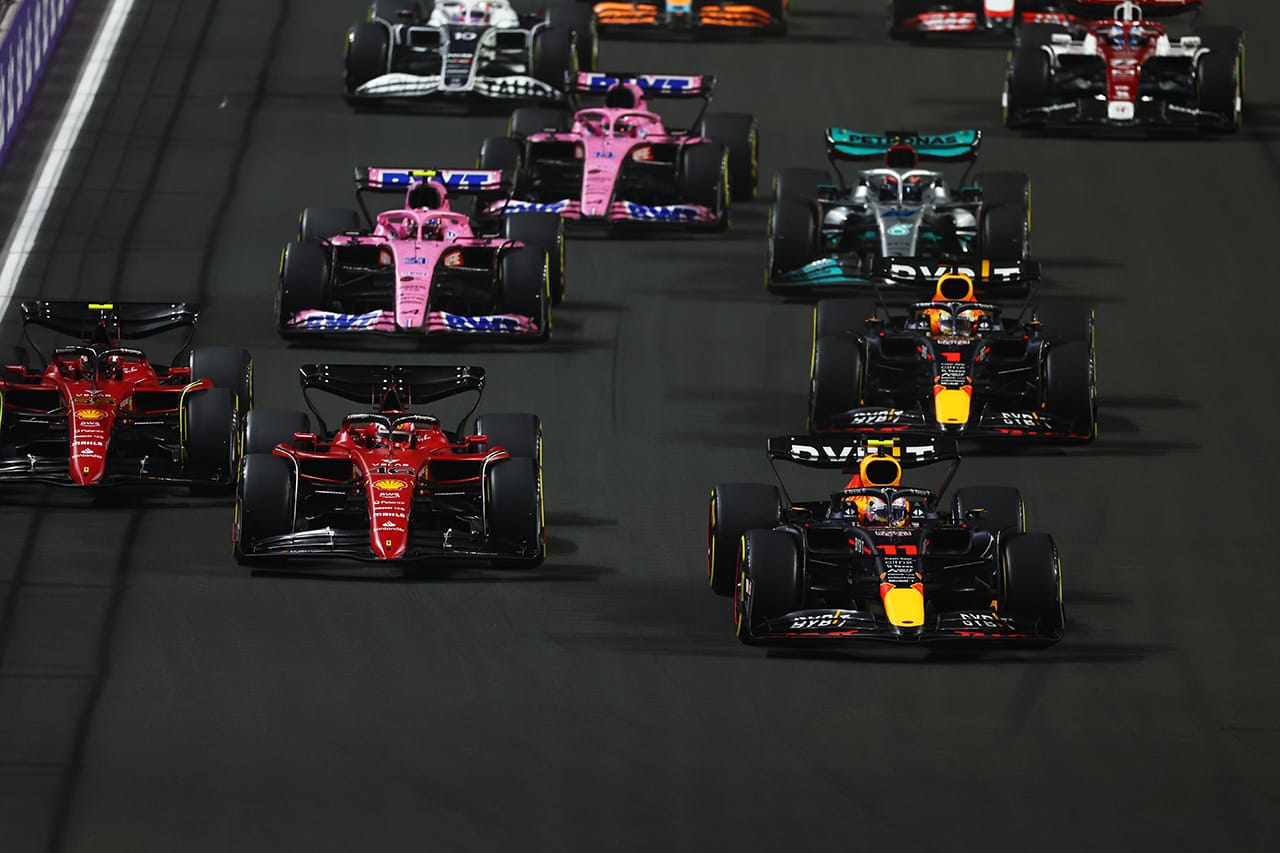 レッドブルF1、マシン重量でフェラーリに0.3秒のハンデ / 2022年F1マシン