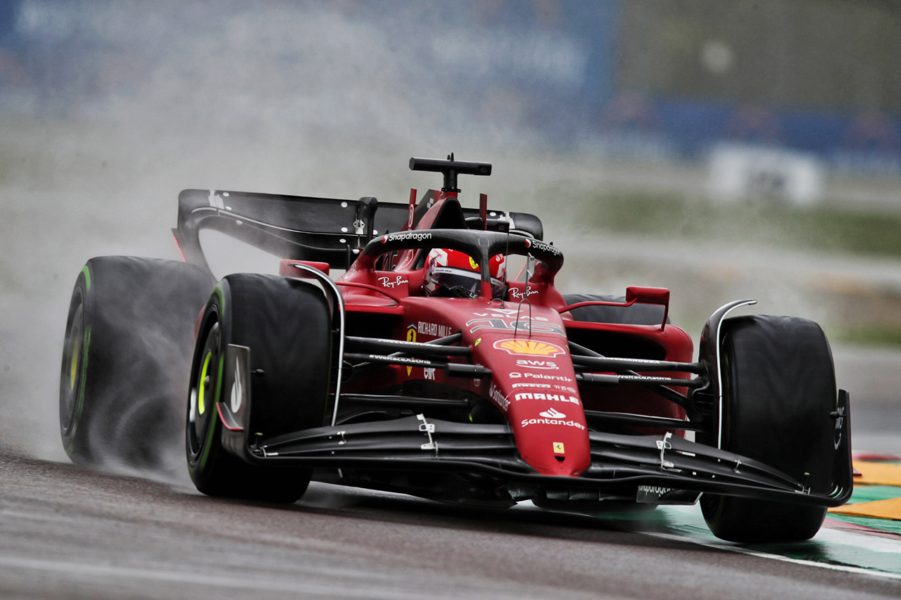 F1エミリア・ロマーニャGP フリー走行1回目:雨でもフェラーリが1-2の強さ