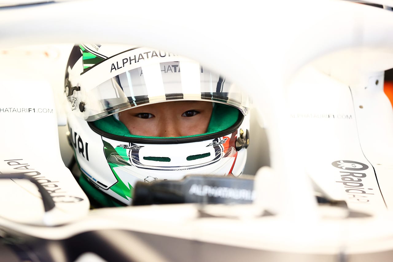 角田裕毅、チームの母国GPでイタリアカラーのスペシャルヘルメット
