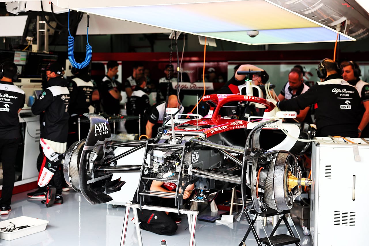バルテリ・ボッタス、スペアシャシーに交換でFP2に出走できず