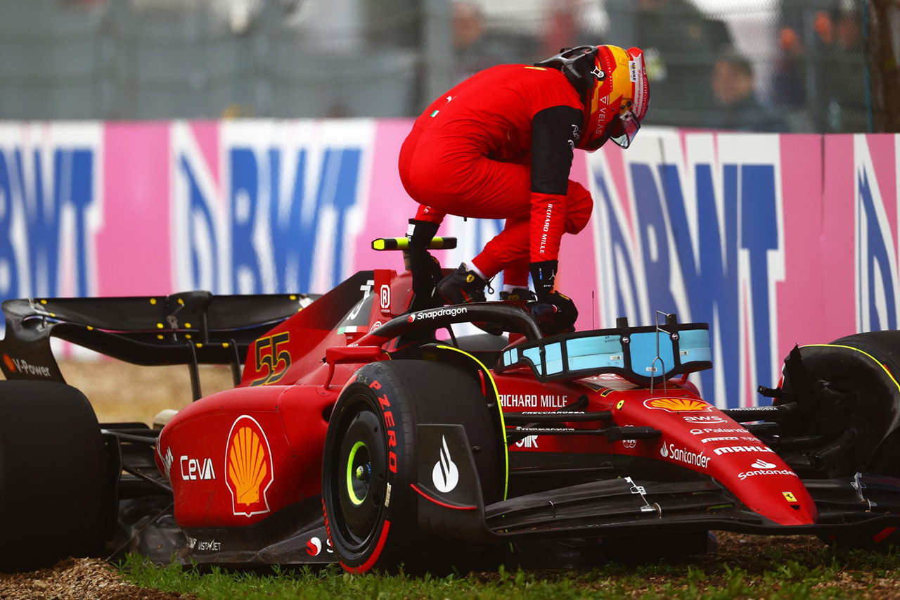 フェラーリF1代表 「サインツは勝てるマシンに乗る重圧に慣れる必要がある」