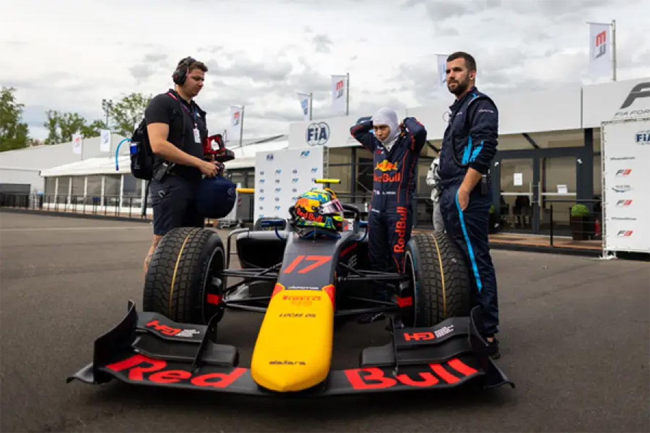FIA-F2 第3戦:岩佐歩夢、スプリントレースで9位フィニッシュ