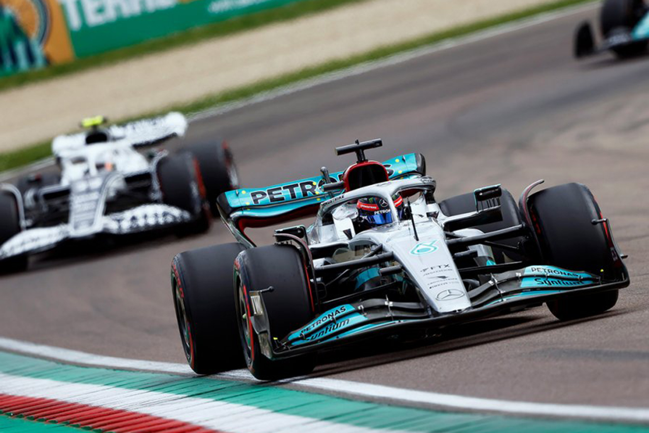 メルセデスF1代表 「屈辱的な経験。ポテンシャルを開錠するための鍵がない」