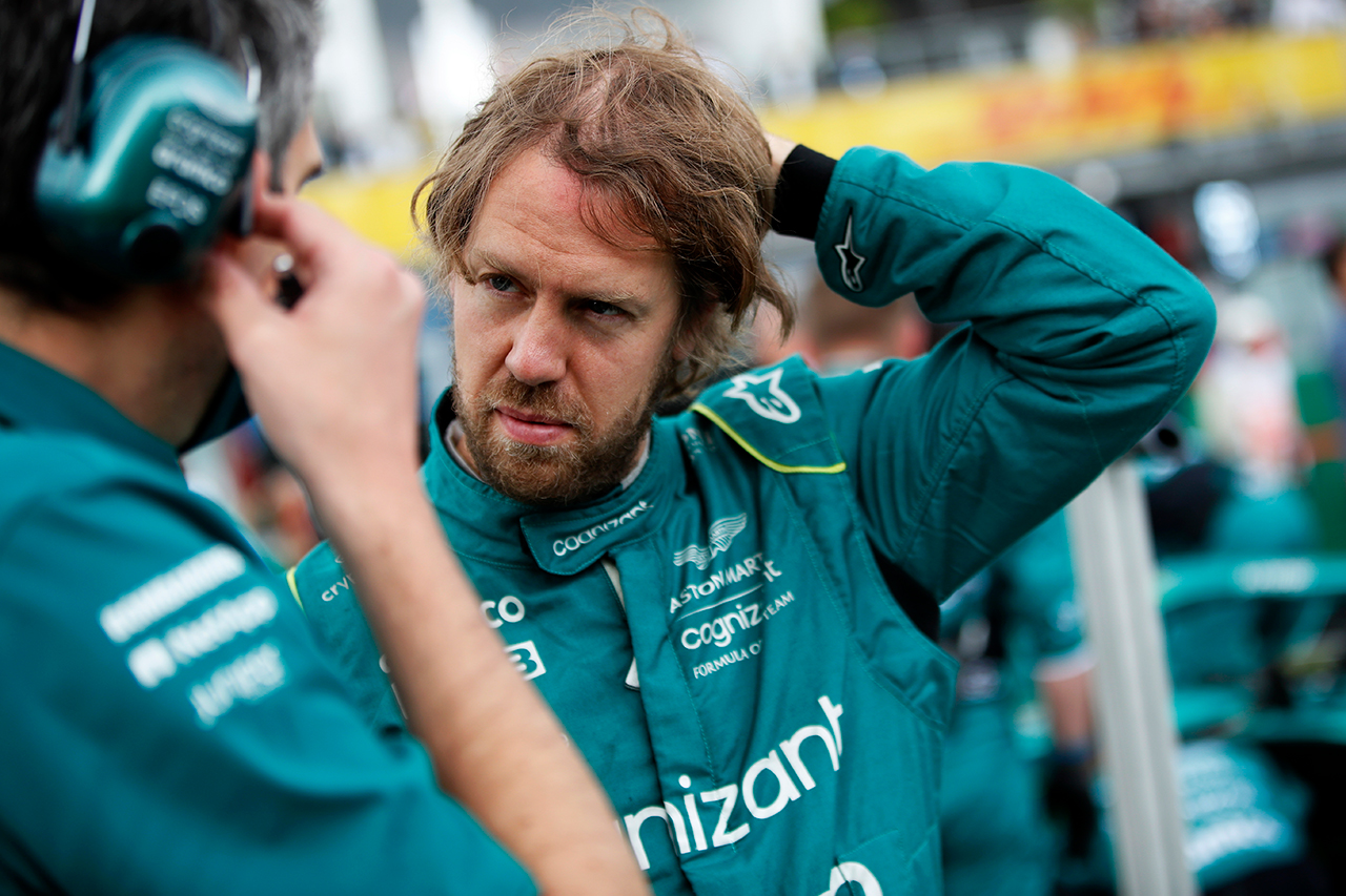 アストンマーティンF1 「ベッテルを引き留めようとしないのは愚かなこと」