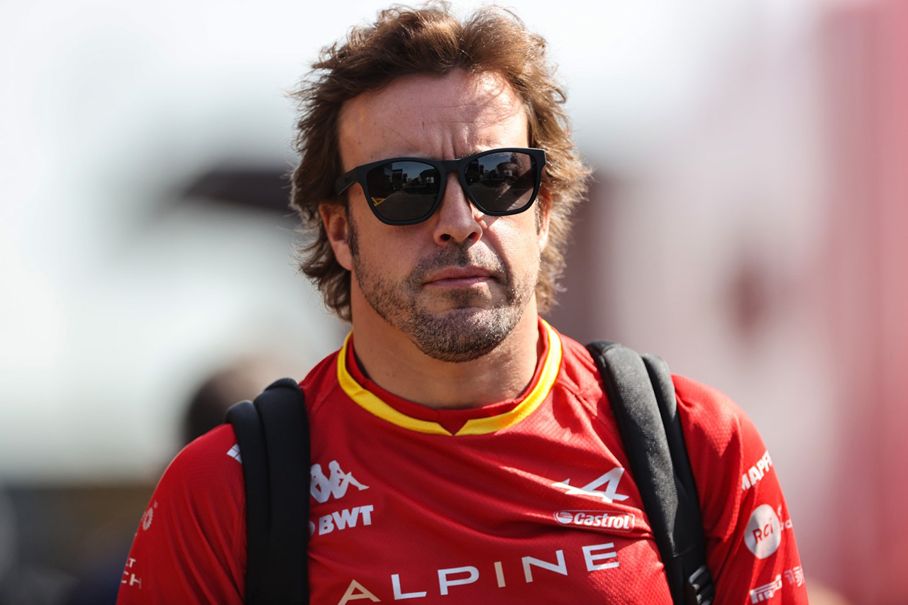 フェルナンド・アロンソ、F1マイアミGPの罰則を批判「無能なスチュワード」