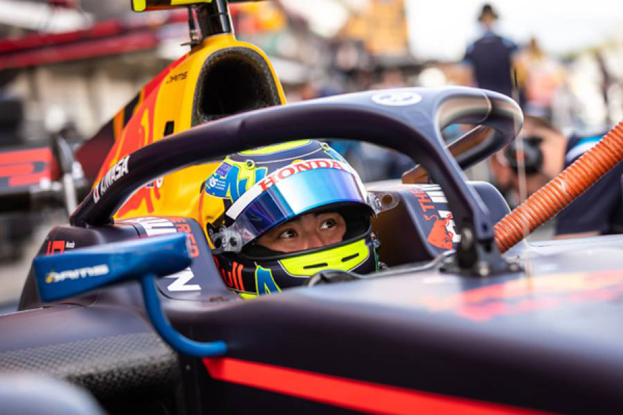 レッドブルF1育成の岩佐歩夢、最後尾からの追い上げで12位フィニッシュ