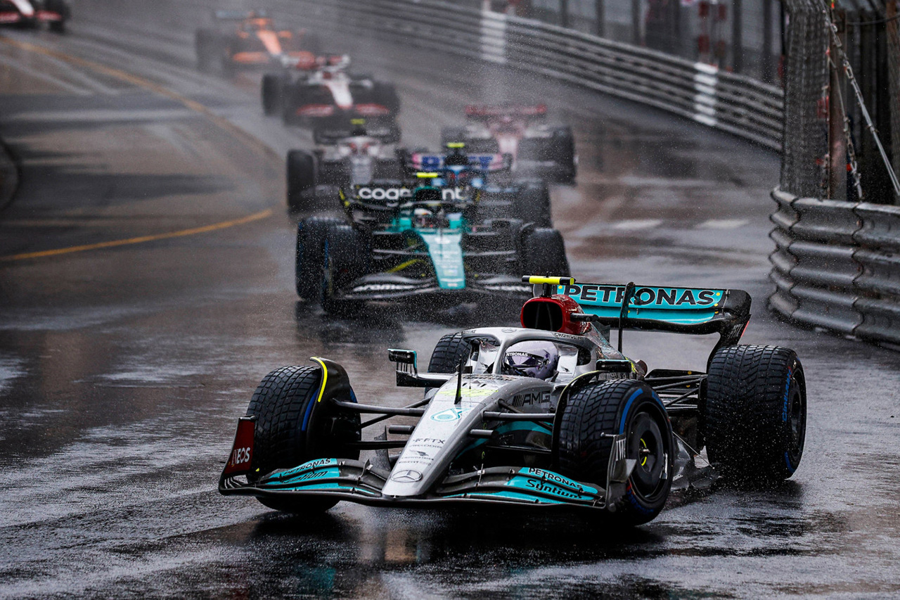 ハミルトン 「F1ドライバーにとって雨はレースをしない理由にならない」