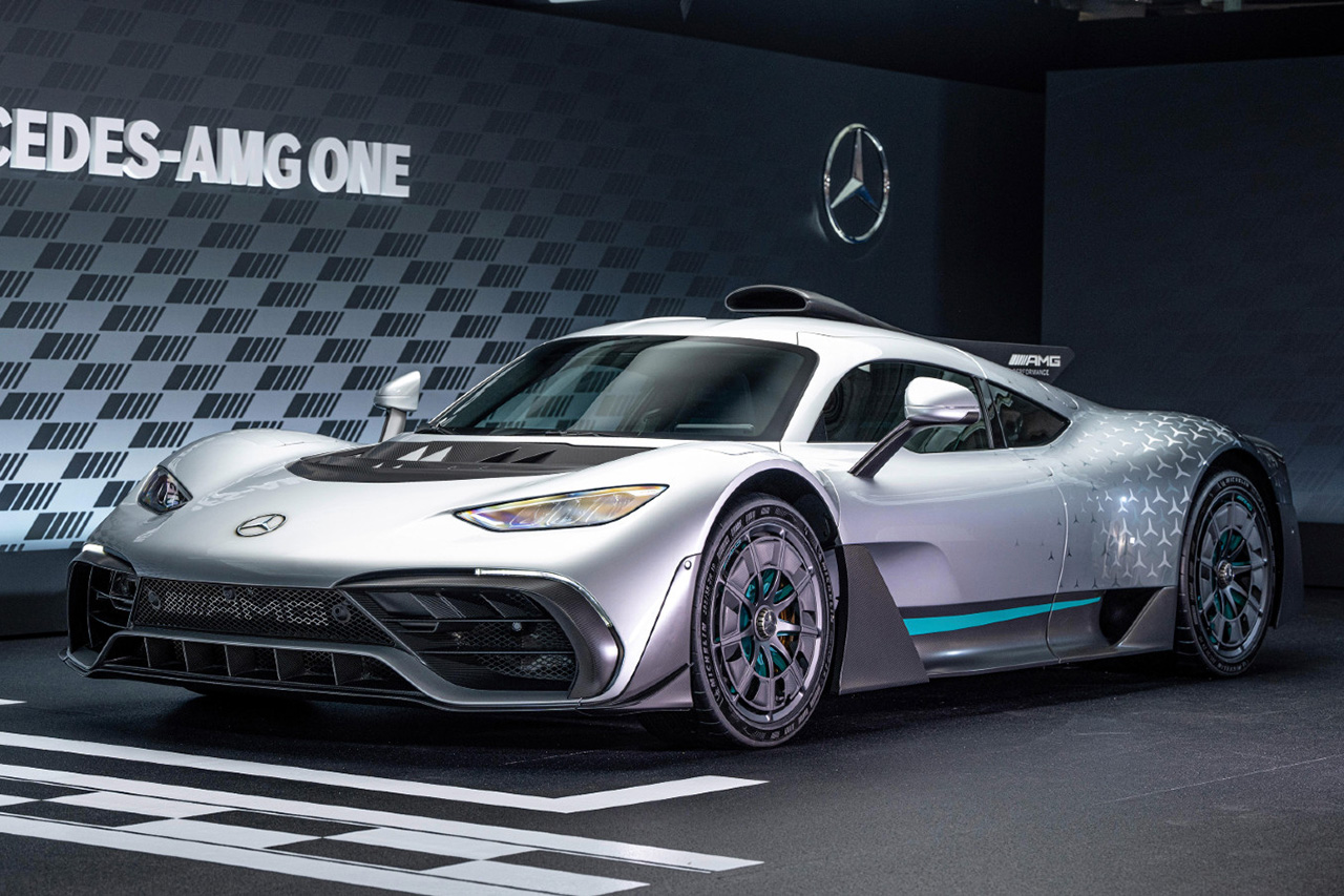 メルセデスAMG、F1テクノロジー満載のハイパーカー『ONE』を発表