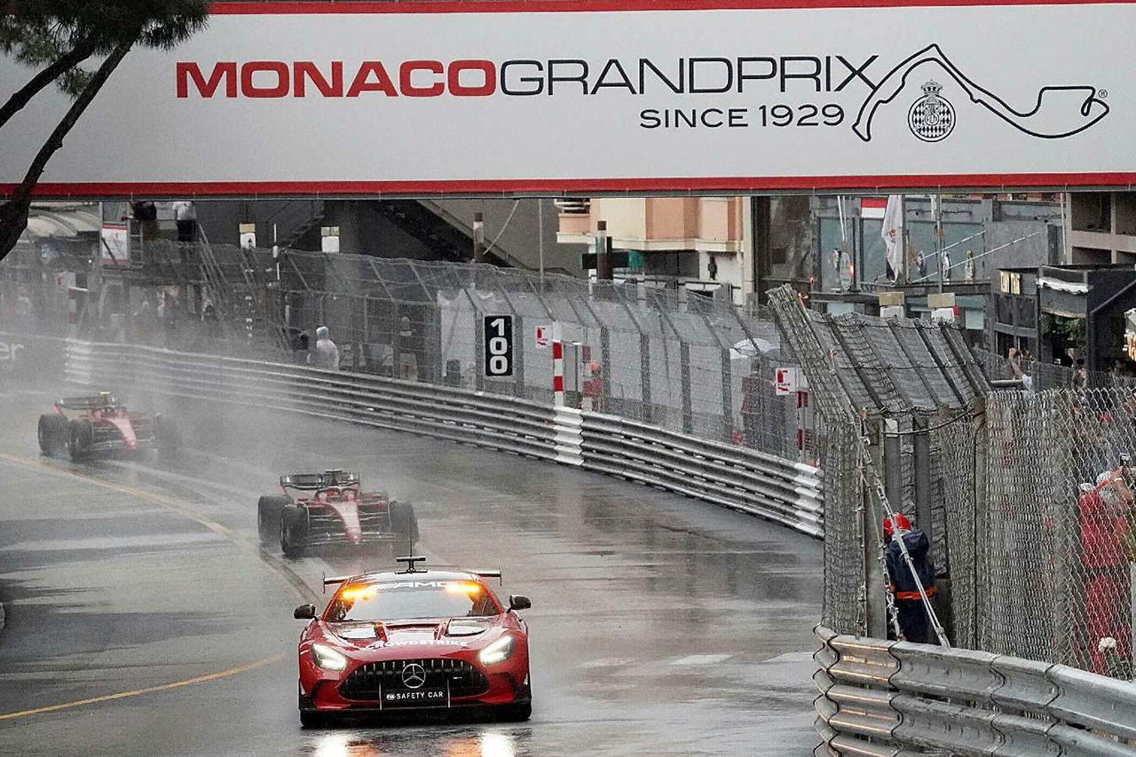 F1モナコGPのスタートの混乱は「マイケル・マシ体制よりも悪化」
