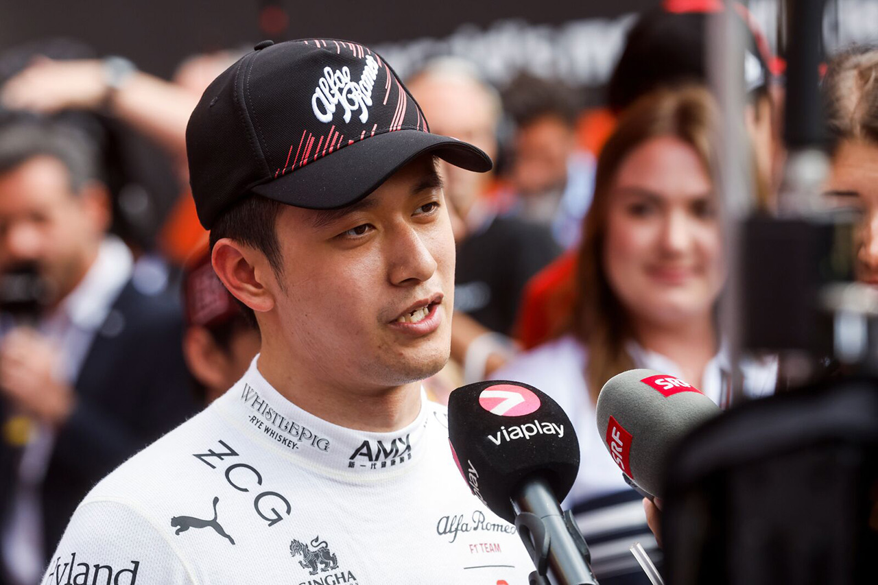 周冠宇、2023年にアルファロメオF1のシート喪失の噂も「心配はしてない」