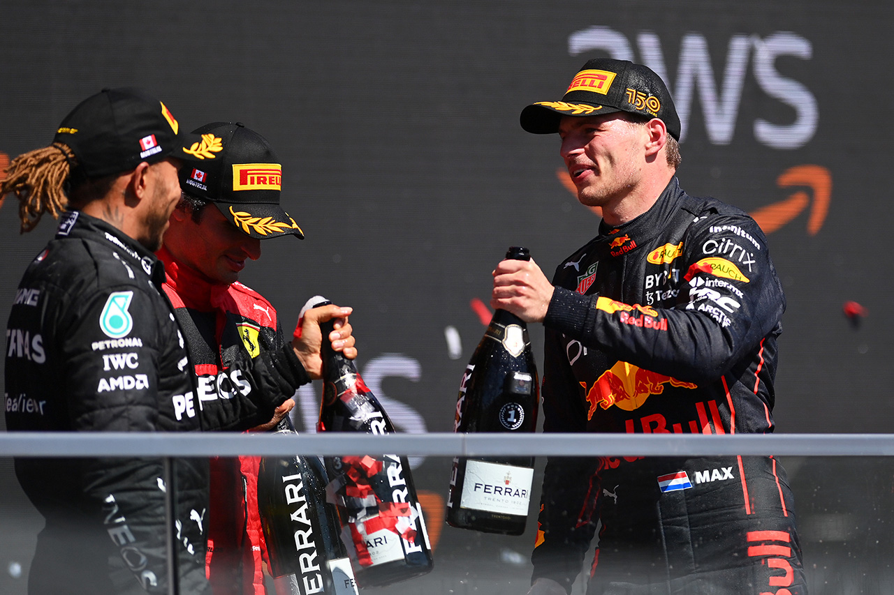 レッドブルF1のマックス・フェルスタッペンが耐えるレースで今季6勝目