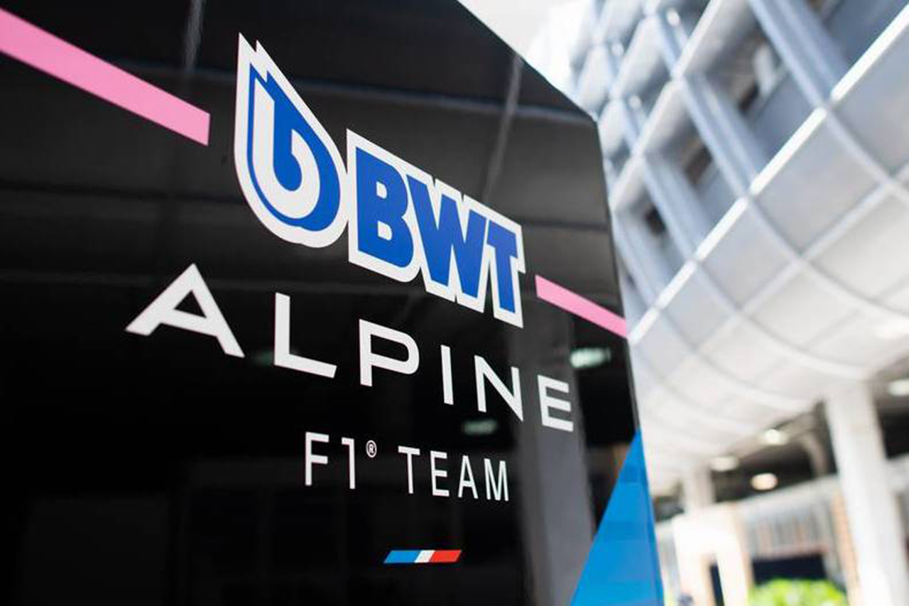 アルピーヌF1、女性ドライバーを支援する「Race（H）er」を立ち上げ