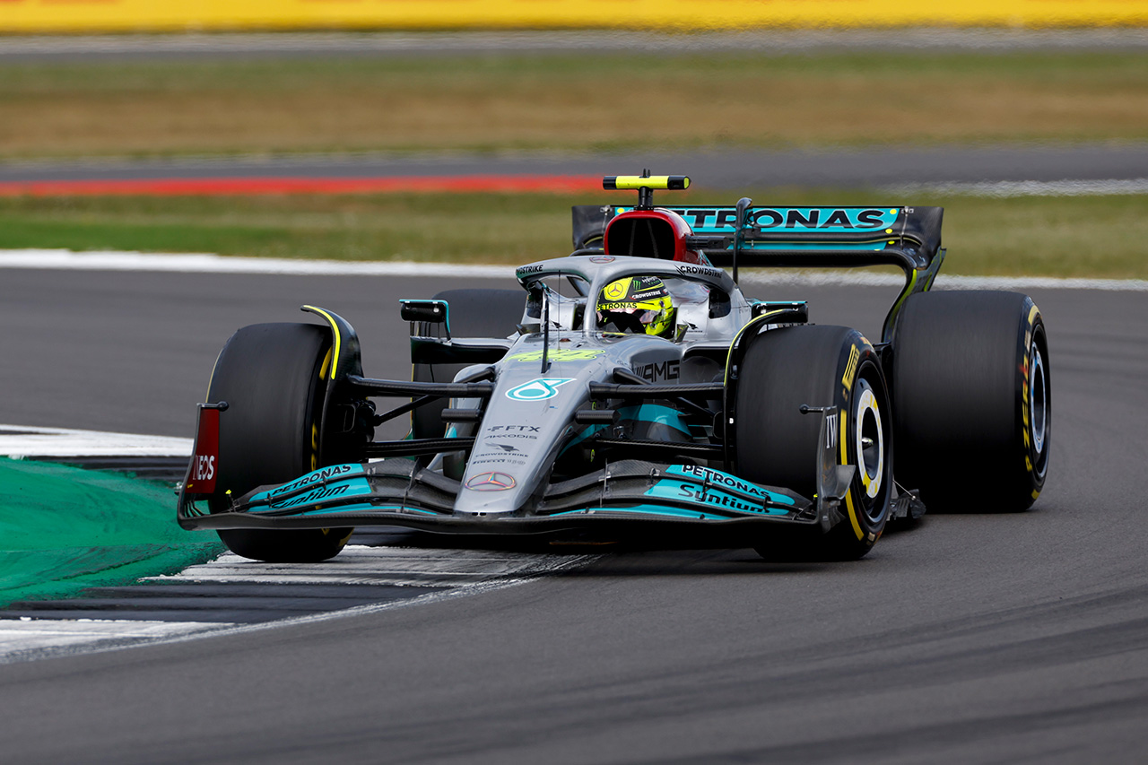 メルセデスF1首脳 「W13は生き残るために戦う車ではなくなった」