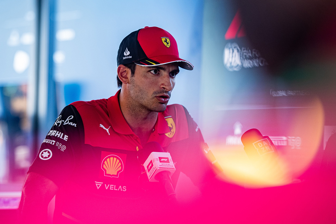 フェラーリF1、フランスGPでサインツのエンジンペナルティ消化を検討