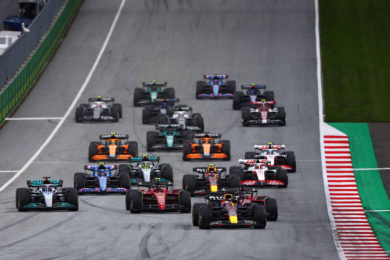 F1、新時代の政治活動を巡って意見の相違
