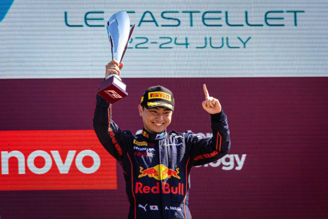 レッドブルF1育成の岩佐歩夢、F2初優勝「実力で勝ち取った勝利」