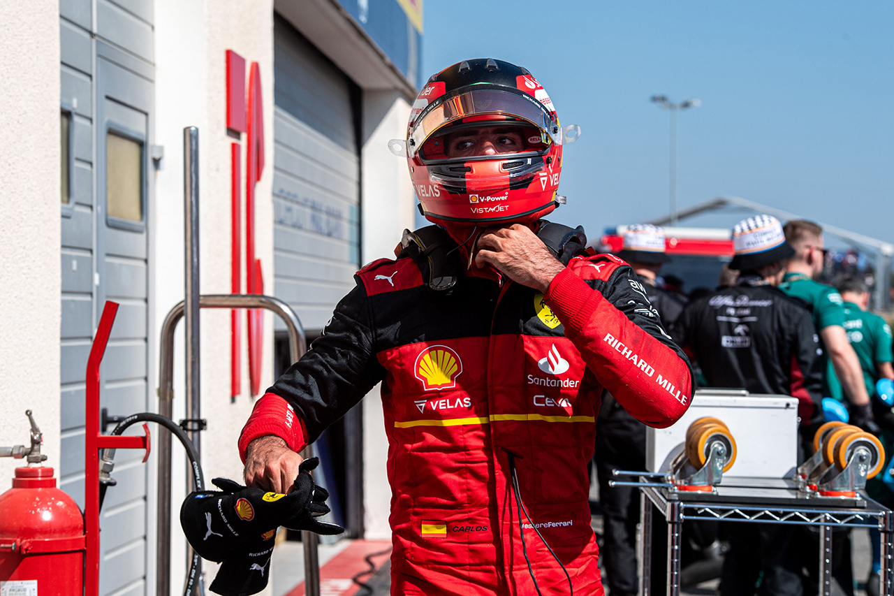 カルロス・サインツJr. フェラーリの戦略の混乱を説明 / F1フランスGP