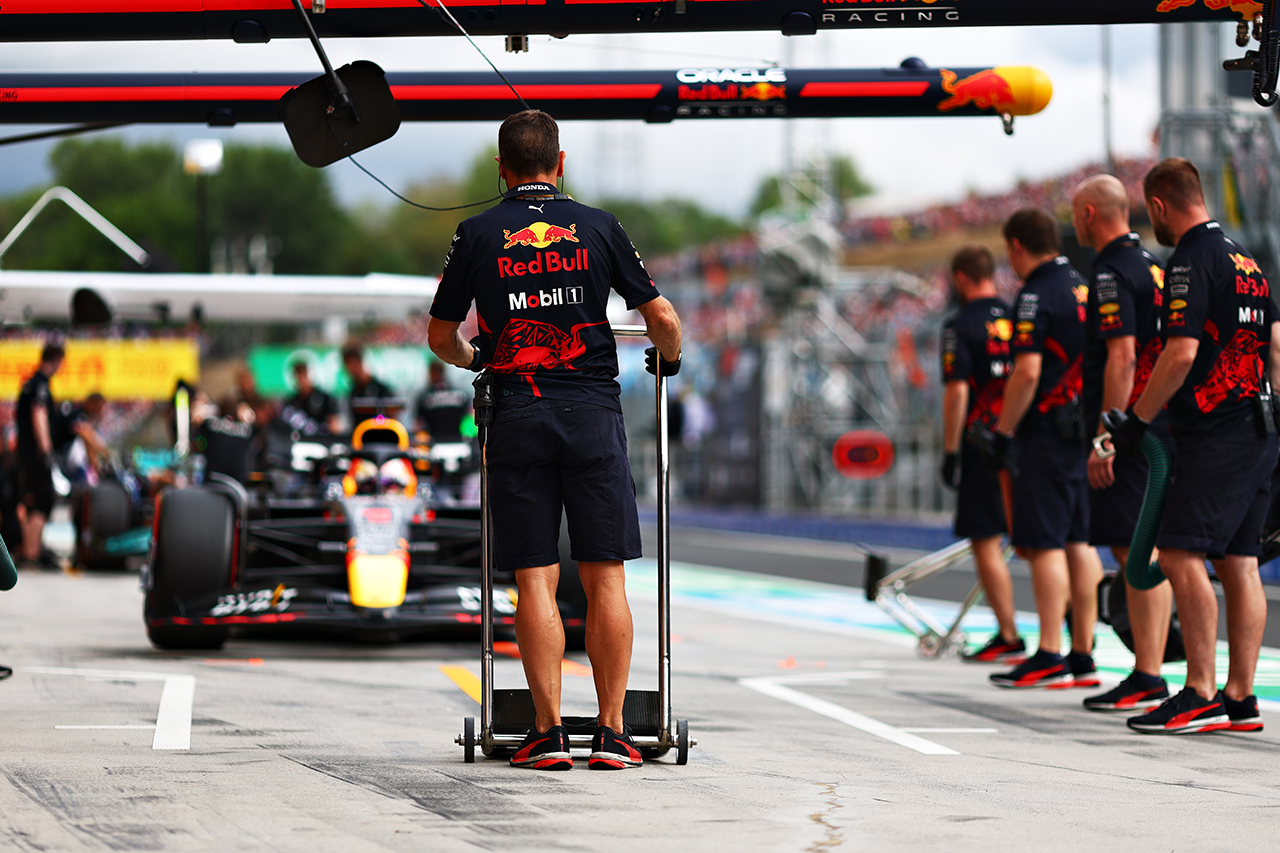 レッドブルF1代表 「期待外れの予選となったがハードにプッシュしていく」