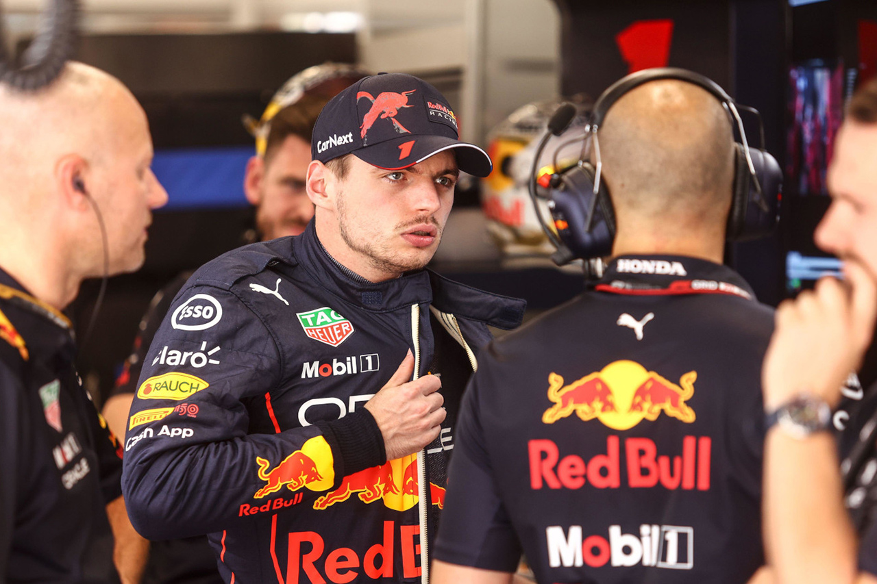 レッドブルF1首脳 「通常の天候でフェラーリに勝つのは難しい」