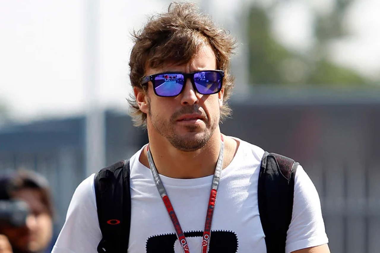 フェルナンド・アロンソ、アストンマーティンF1チームに電撃移籍