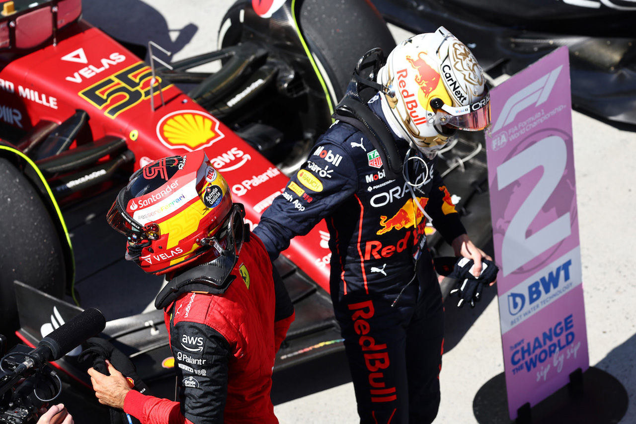 カルロス・サインツJr. 「フェラーリのF1王座にはレッドブルの故障が必要」