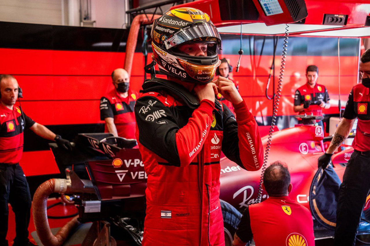 ロバート・シュワルツマン、フェラーリF1とのルーキーFP1に「興奮」