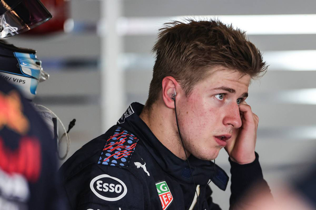 レッドブルF1首脳 「英国メディアのネット炎上がユーリ・ビップスを潰した」
