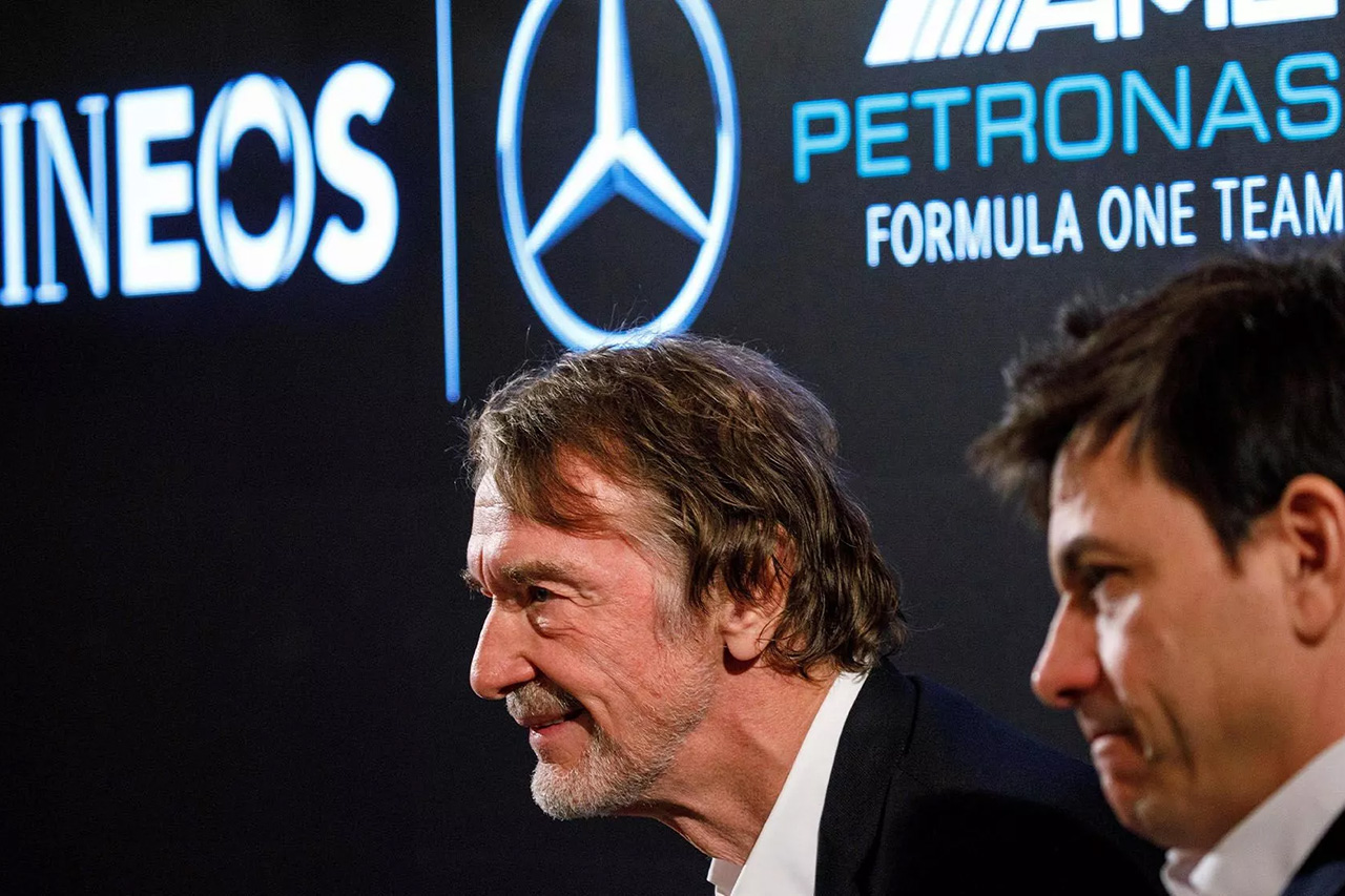 メルセデスF1の共同オーナー、マンチェスター・ユナイテッドの買収に興味