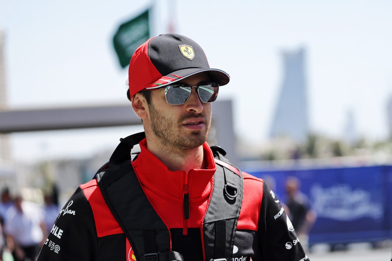 ハースF1チームのアントニオ・ジョビナッツィのFP1起用に非難の声
