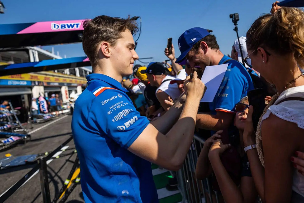 オスカー・ピアストリを巡るアルピーヌvsマクラーレンのF1契約バトルが開始