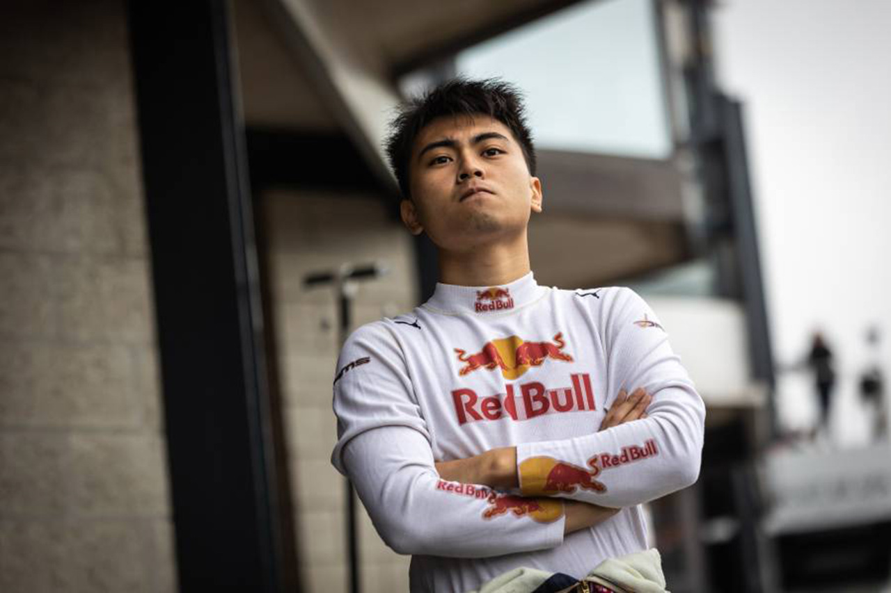 レッドブルF1育成の岩佐歩夢、9位でポイント獲得に1歩及ばず / FIA F2