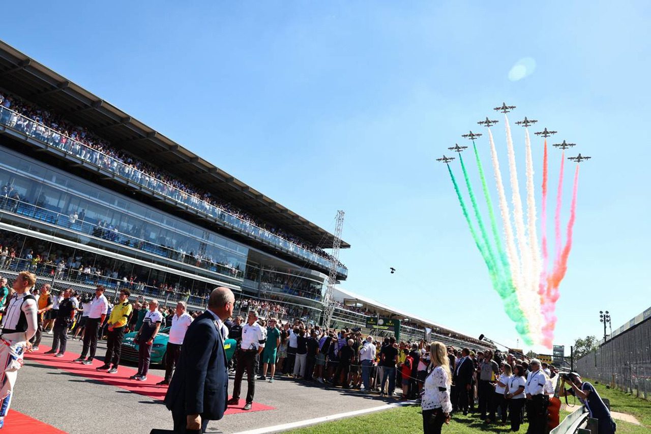 セバスチャン・ベッテル、展示飛行を決行したF1に怒り「大統領に屈した」
